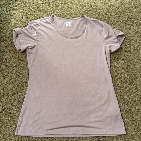 NWOT size large 32degrees cool t-shirt - light lavender color - Picture 1 of 2